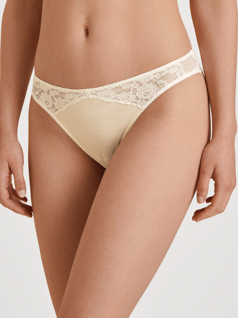 Calida Circular Romance String, Cradle To Cradle Certified® Unterwäsche Damen Weiß | 93602-VCGQ